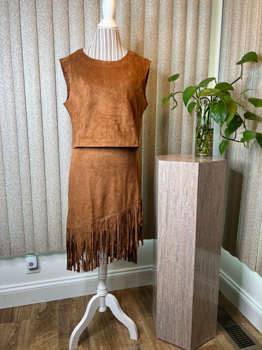 Junior women Faux Suede Fringe western Two-Piece skirt & top new with Tags S-13
